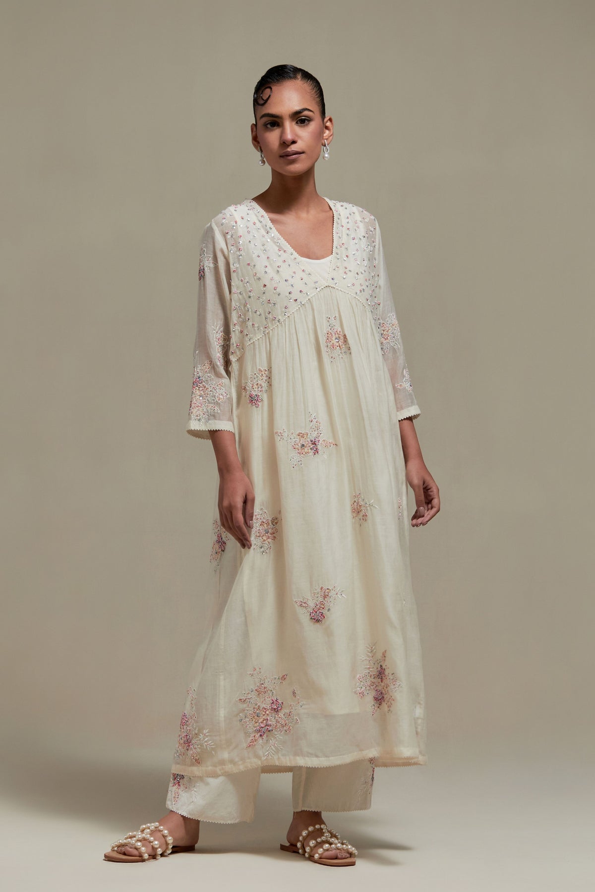 Pink V-Neck Kurta And Pants