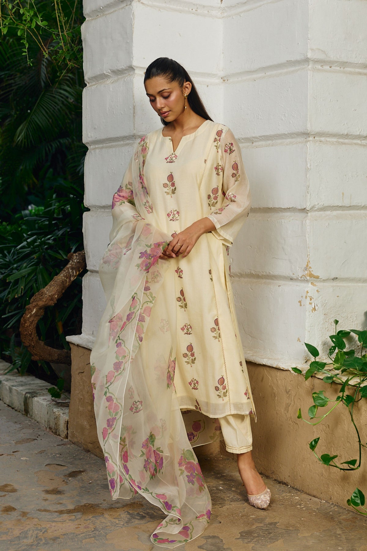 Evie Pearl Kurta Set