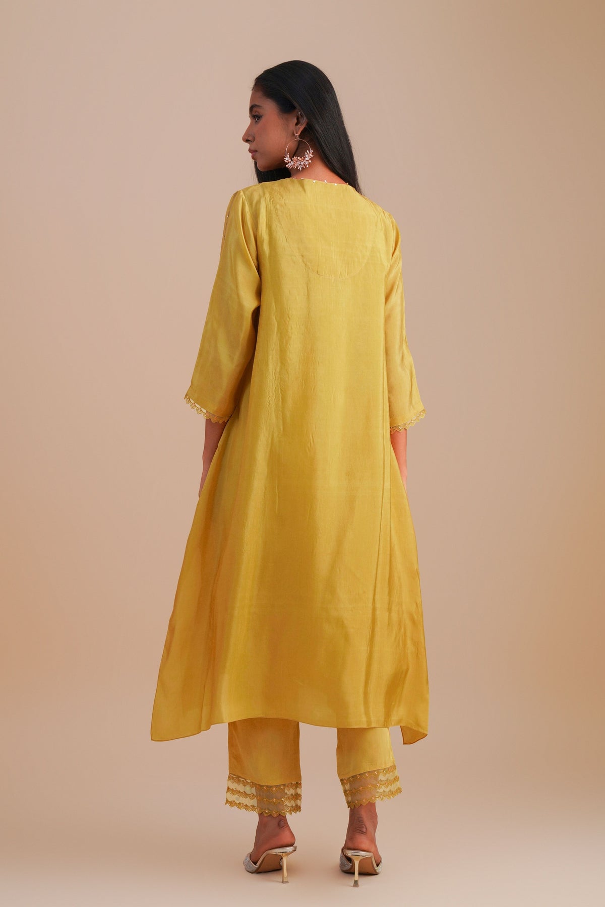 Daffodil Applique Kurta Set