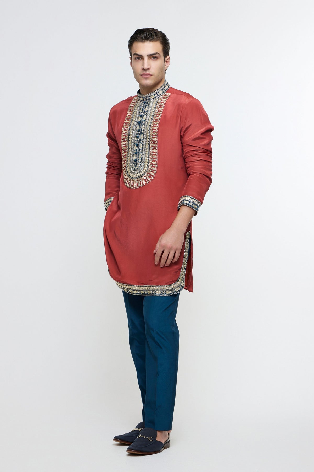 Ruhaan Threadwork Yoke Embroidered Kurta Set