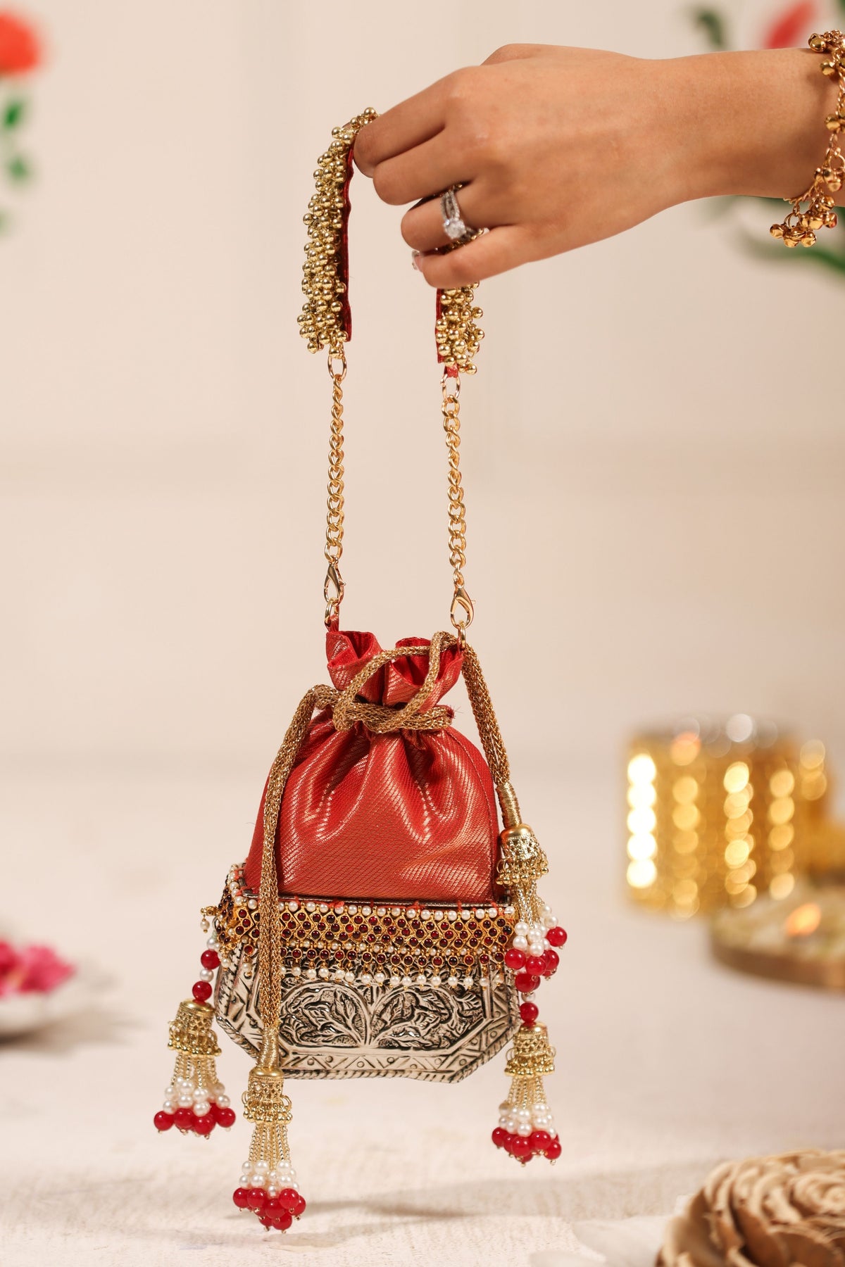 Raktika Potli