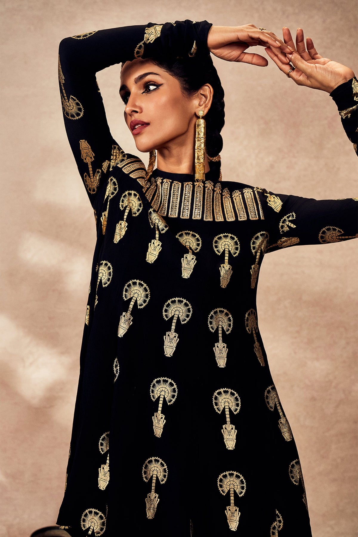 Black Traveler&#39;s Palm Tunic Set