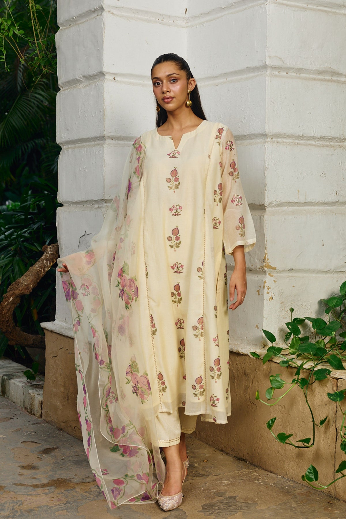 Evie Pearl Kurta Set