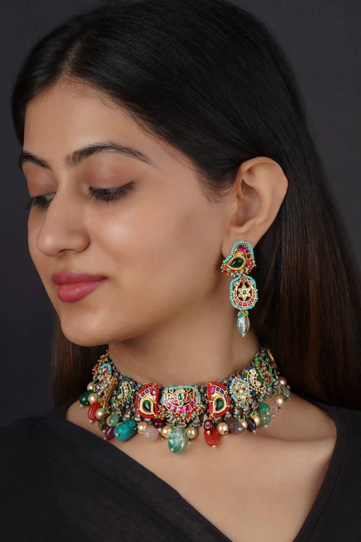 Tribal Necklace Set in Multicolor