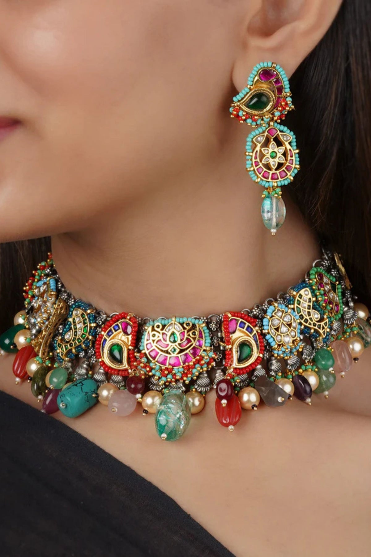 Tribal Necklace Set in Multicolor