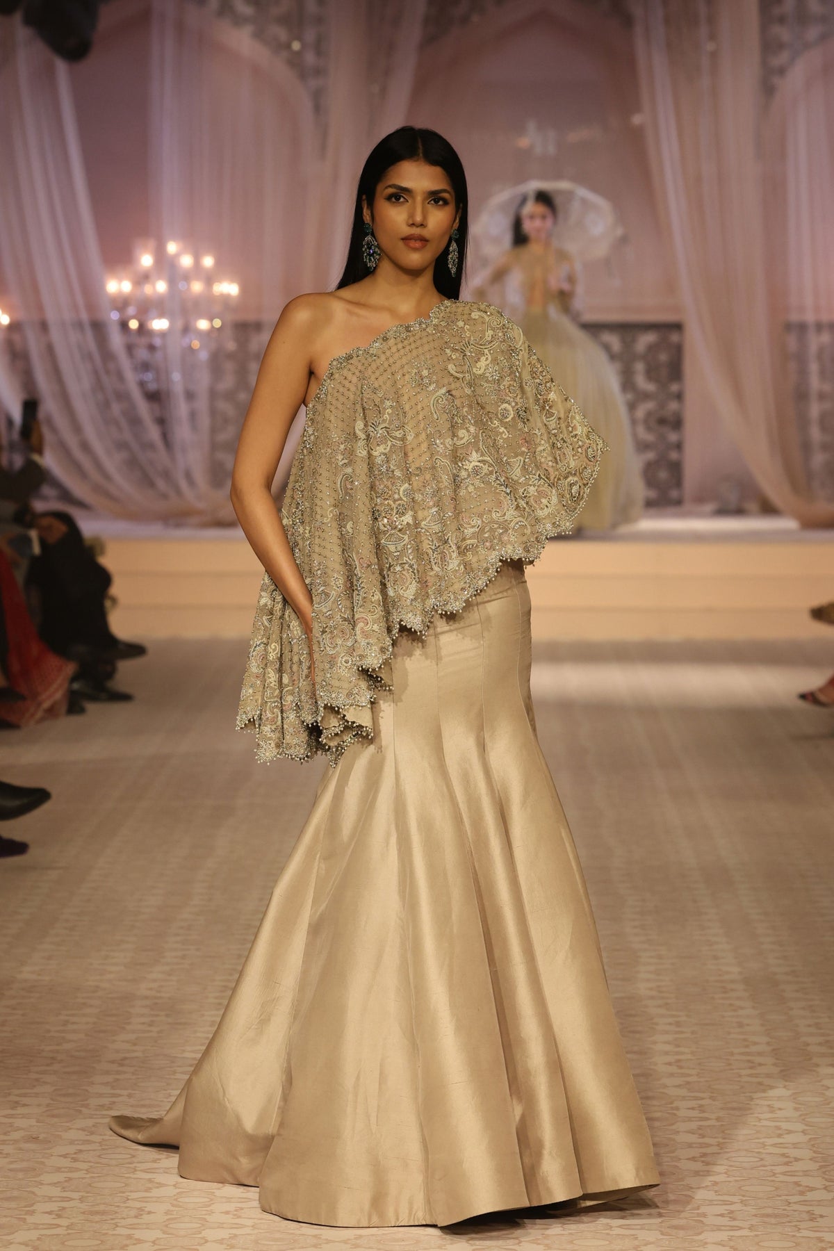 Lumi Lehenga & Cape
