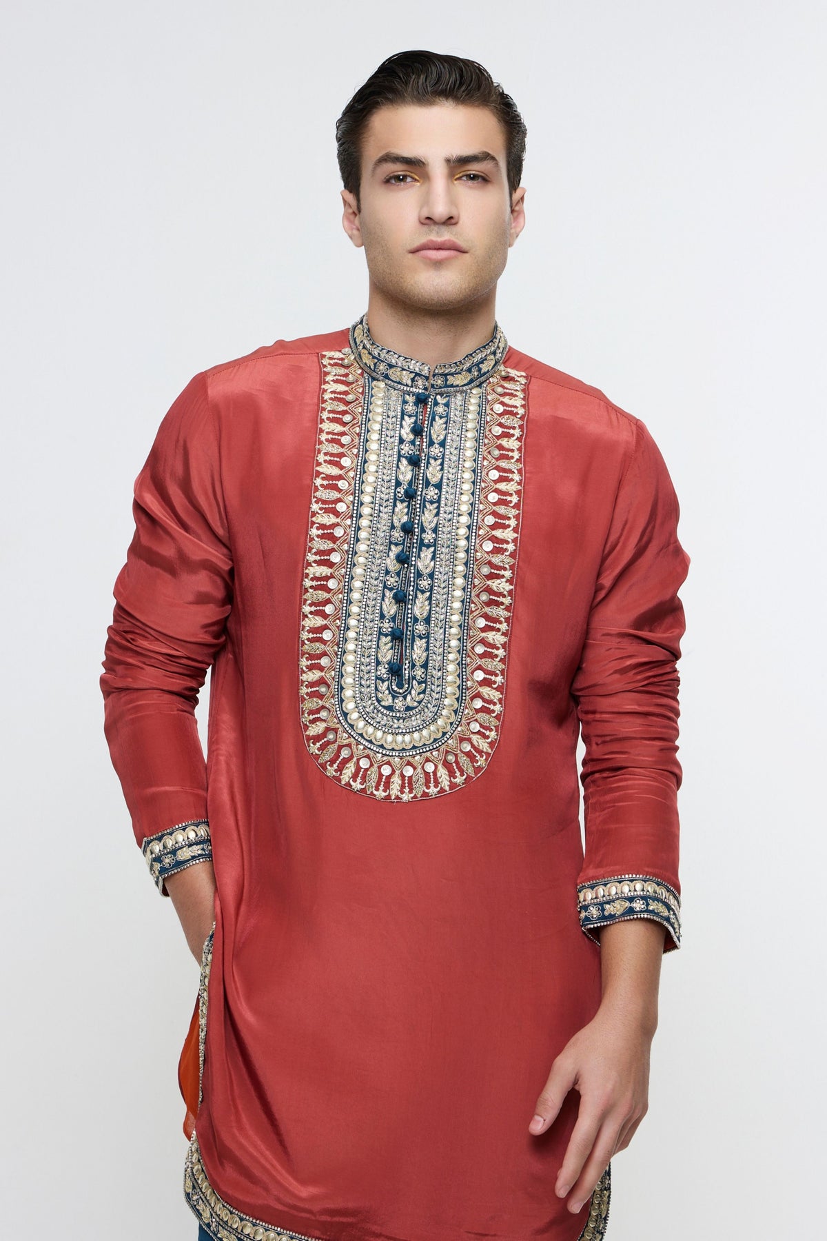 Ruhaan Threadwork Yoke Embroidered Kurta Set