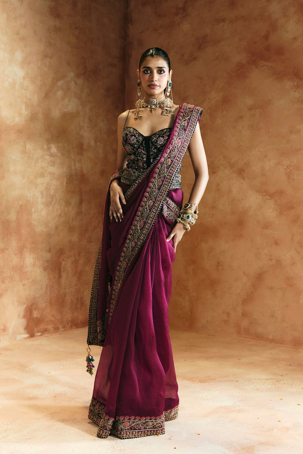 Zardozi Back Sindh Saree Set
