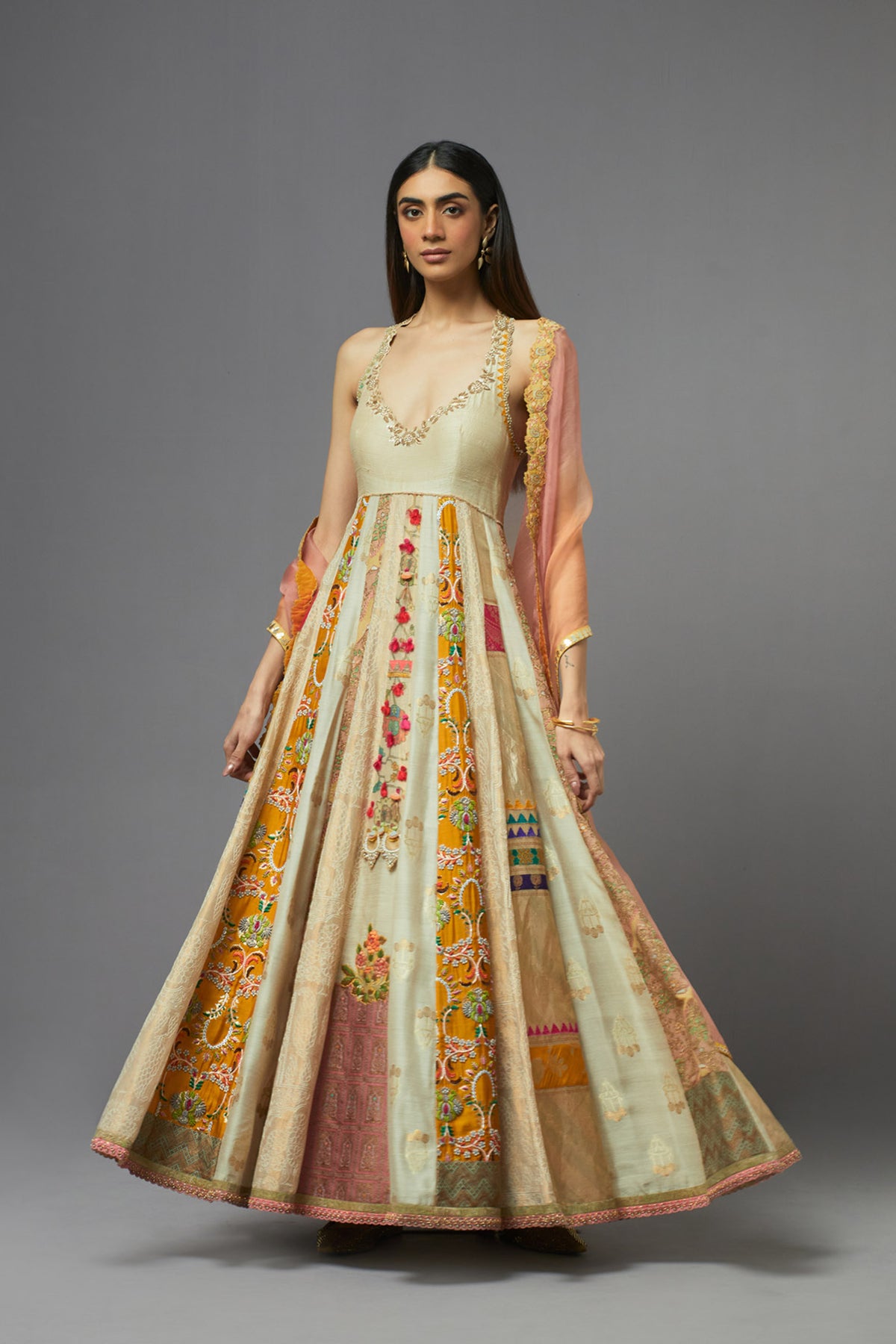Ivory Kalidaar Set