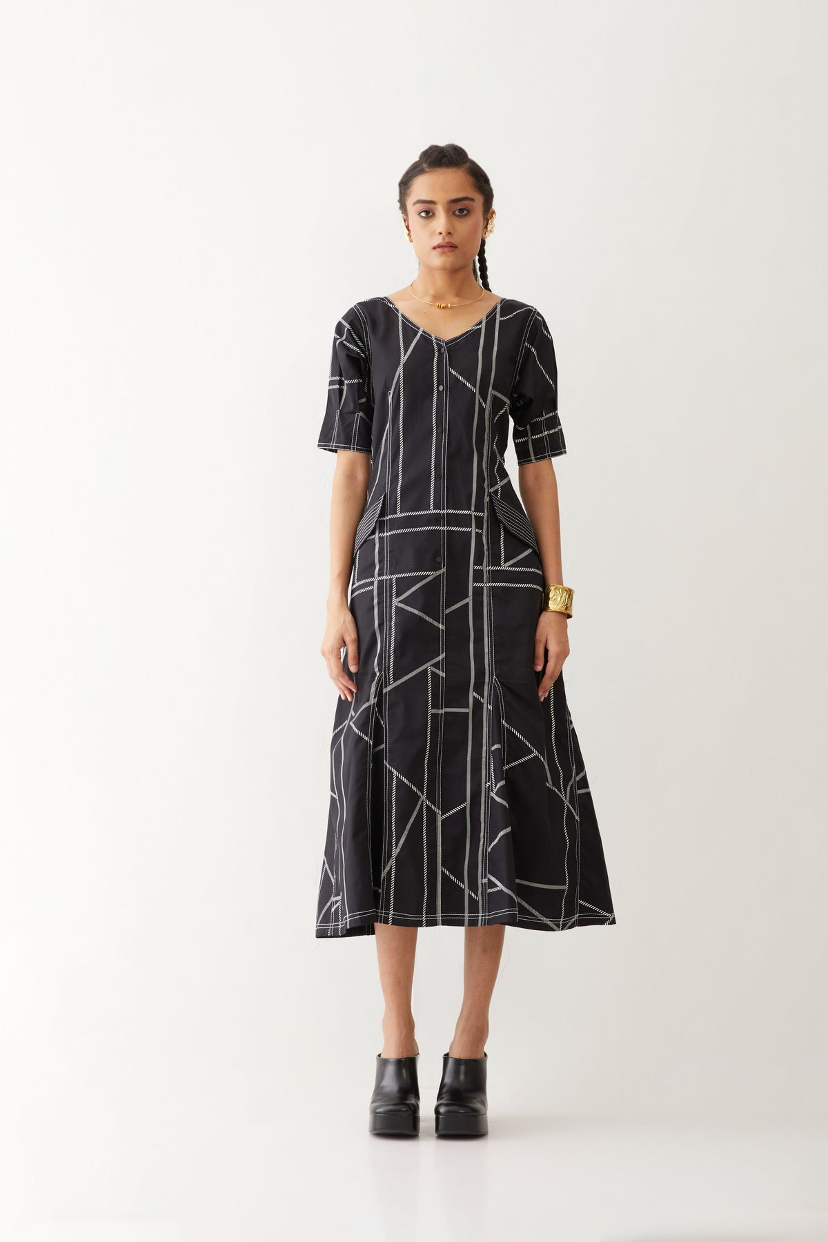 Moira Dress With Pipeline Print