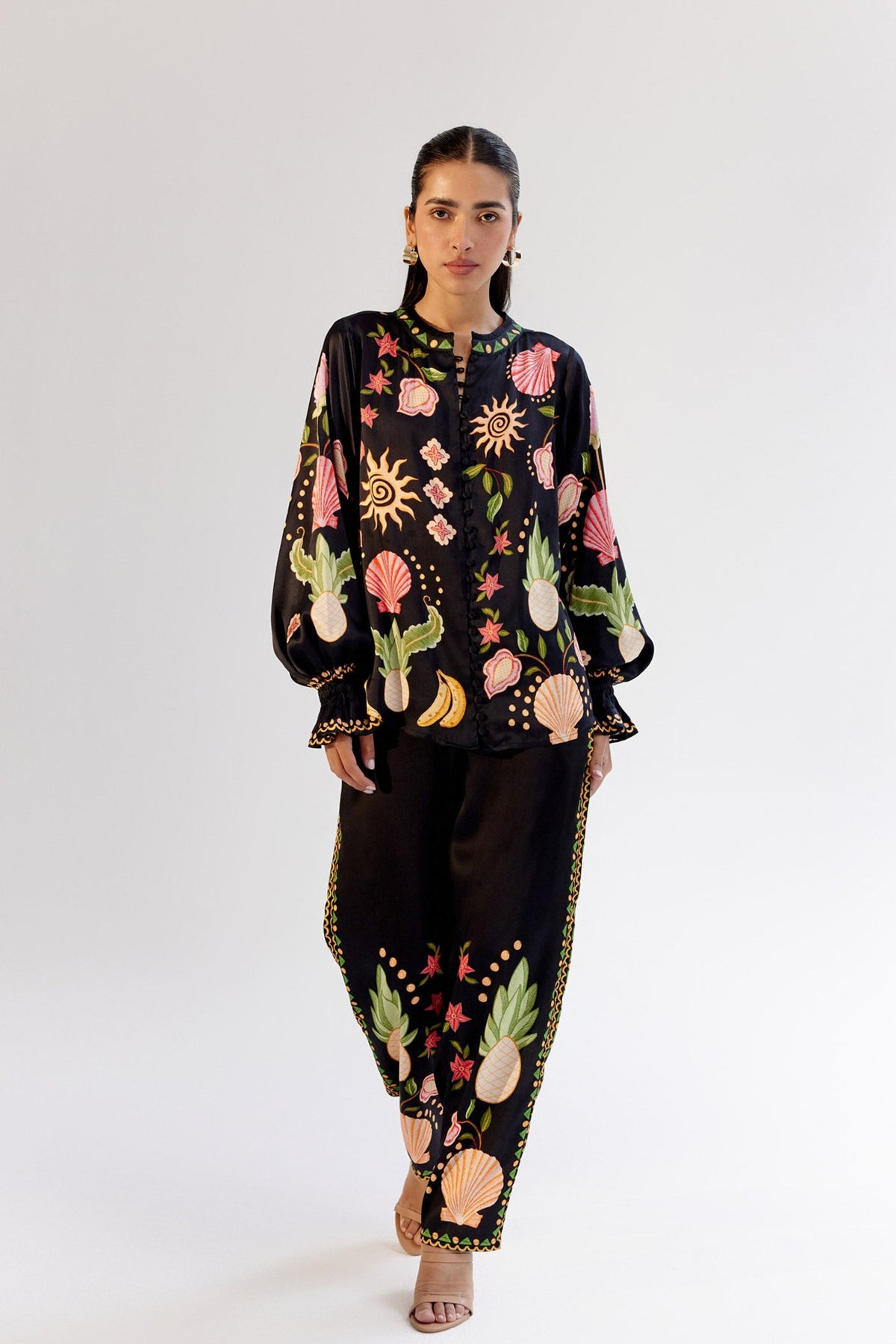 Seashell Black Ilia Pant