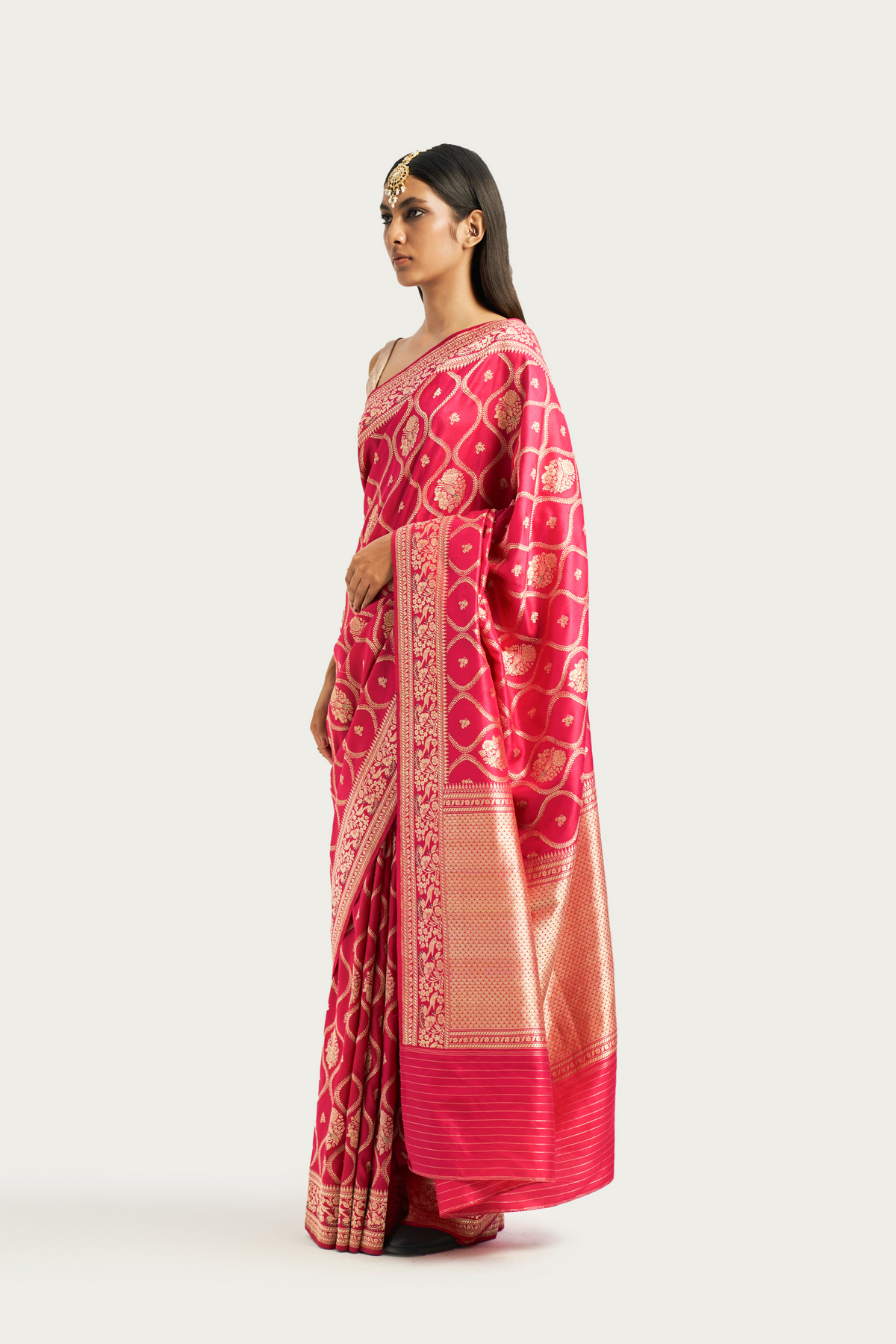 Golpannah ruby saree