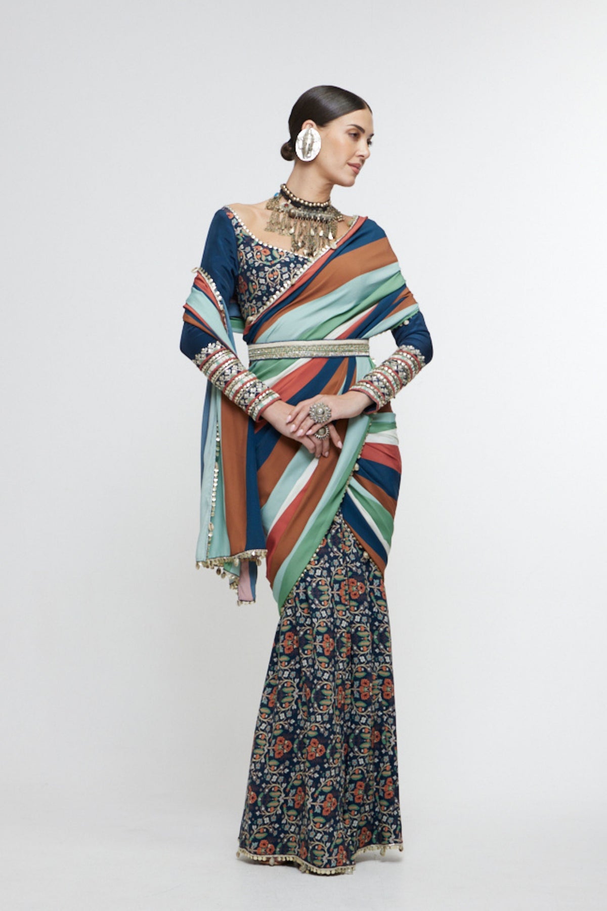 Nayra Saree Set