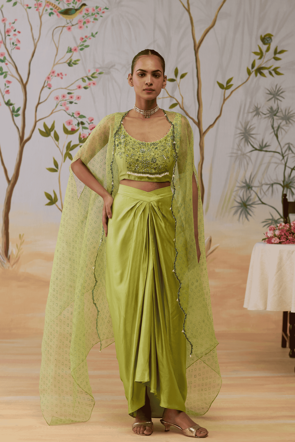Aurika Cape Set