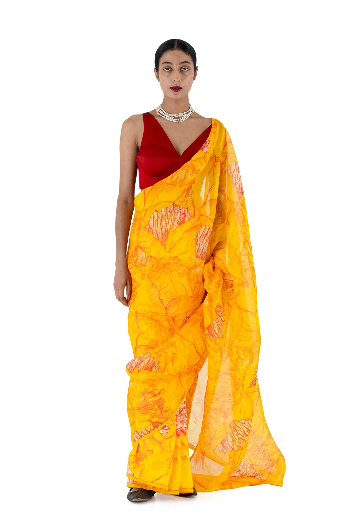 Muraiyya Yellow Saree