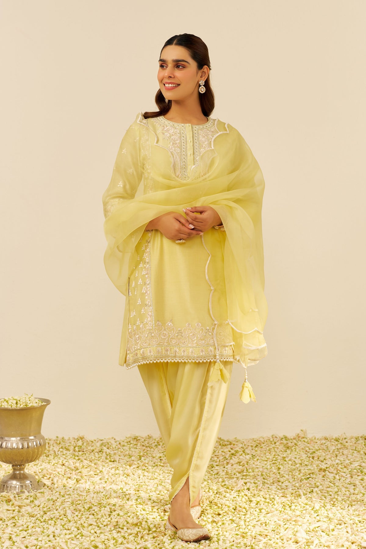 Zaisha Kurta Set in Lemon Yellow
