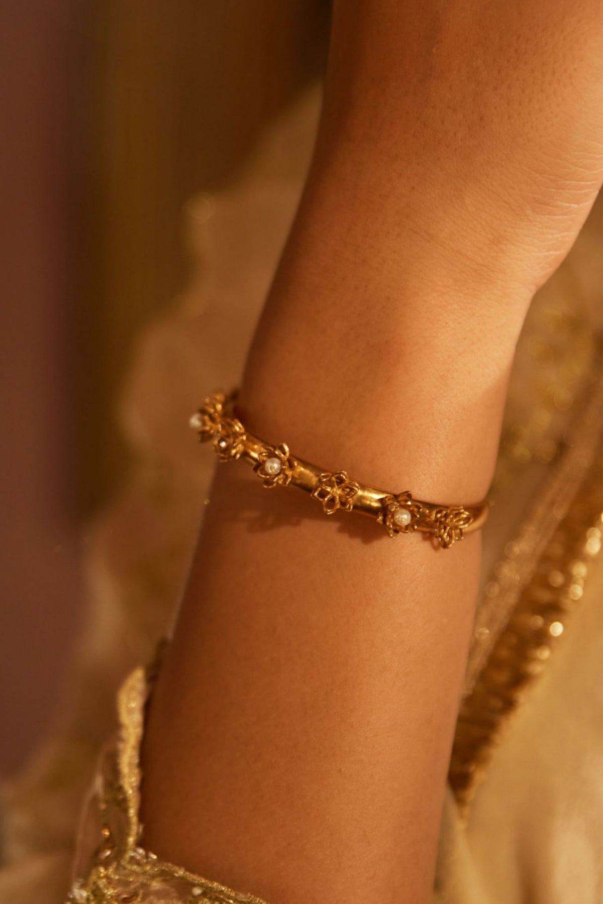 Bageecha Bangle in Pair