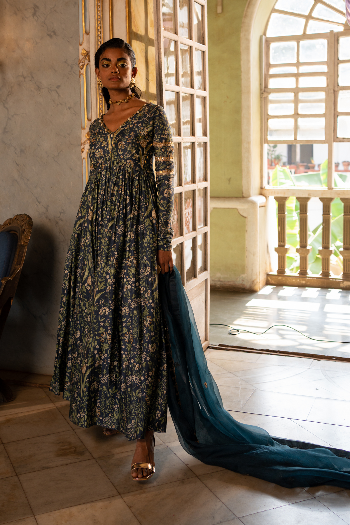 Tropical Wildflower V-neck Anarkali Set