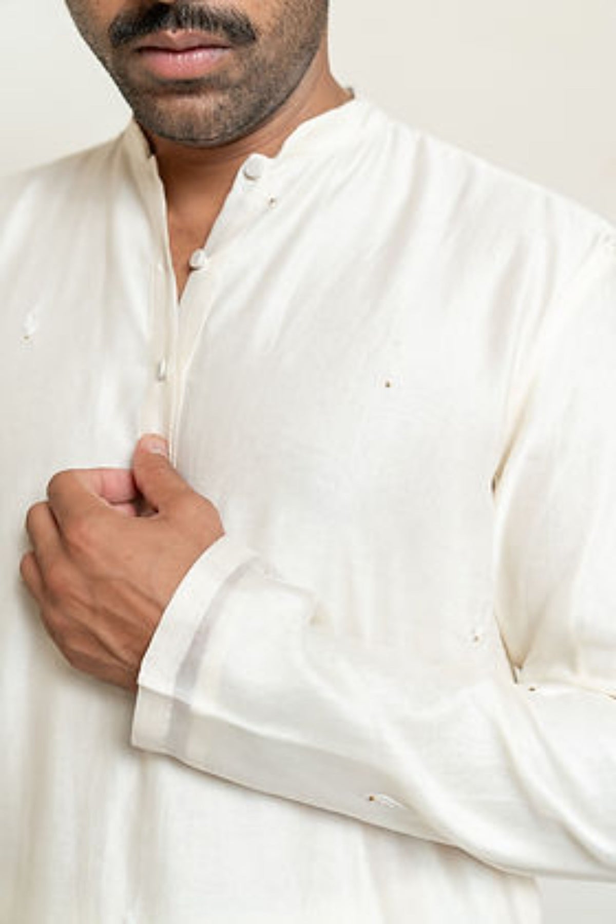 Ivory Sarv Kurta