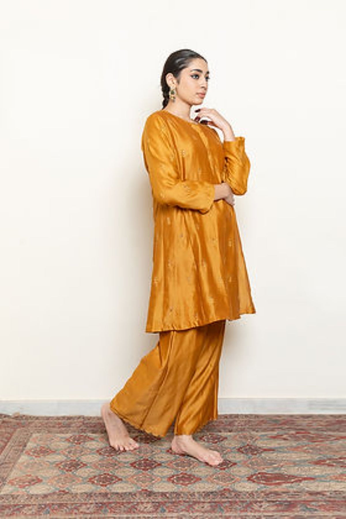Roohi Kalidaar Kurta