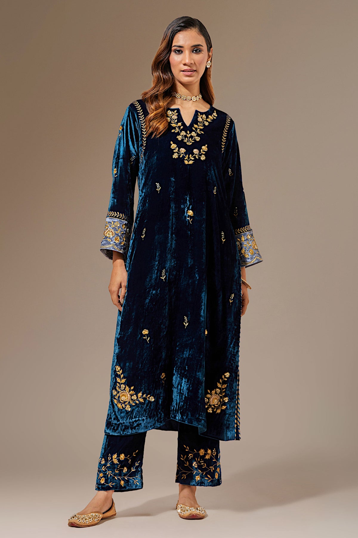 Blue Velvet Hand Embroidered Contrast Sleeve Kurta