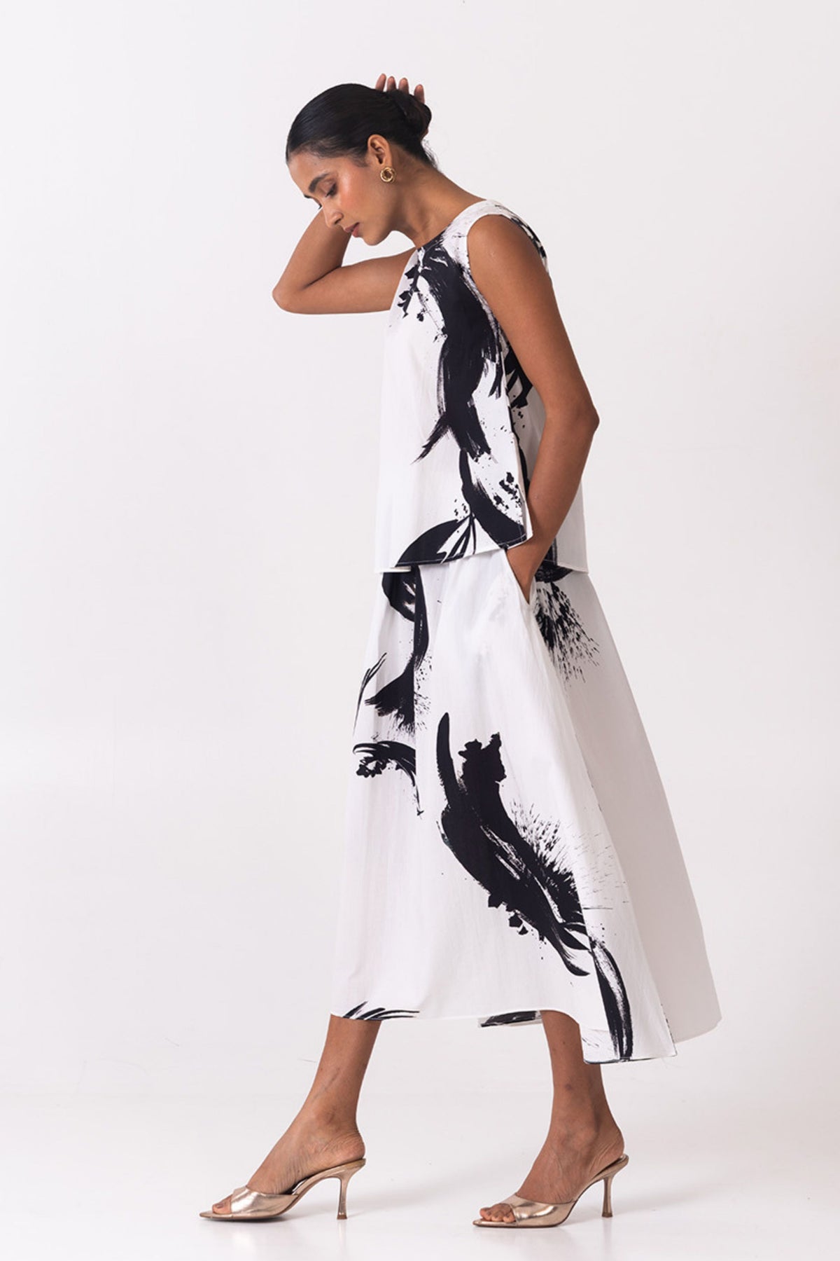 Fluid White Black Skirt