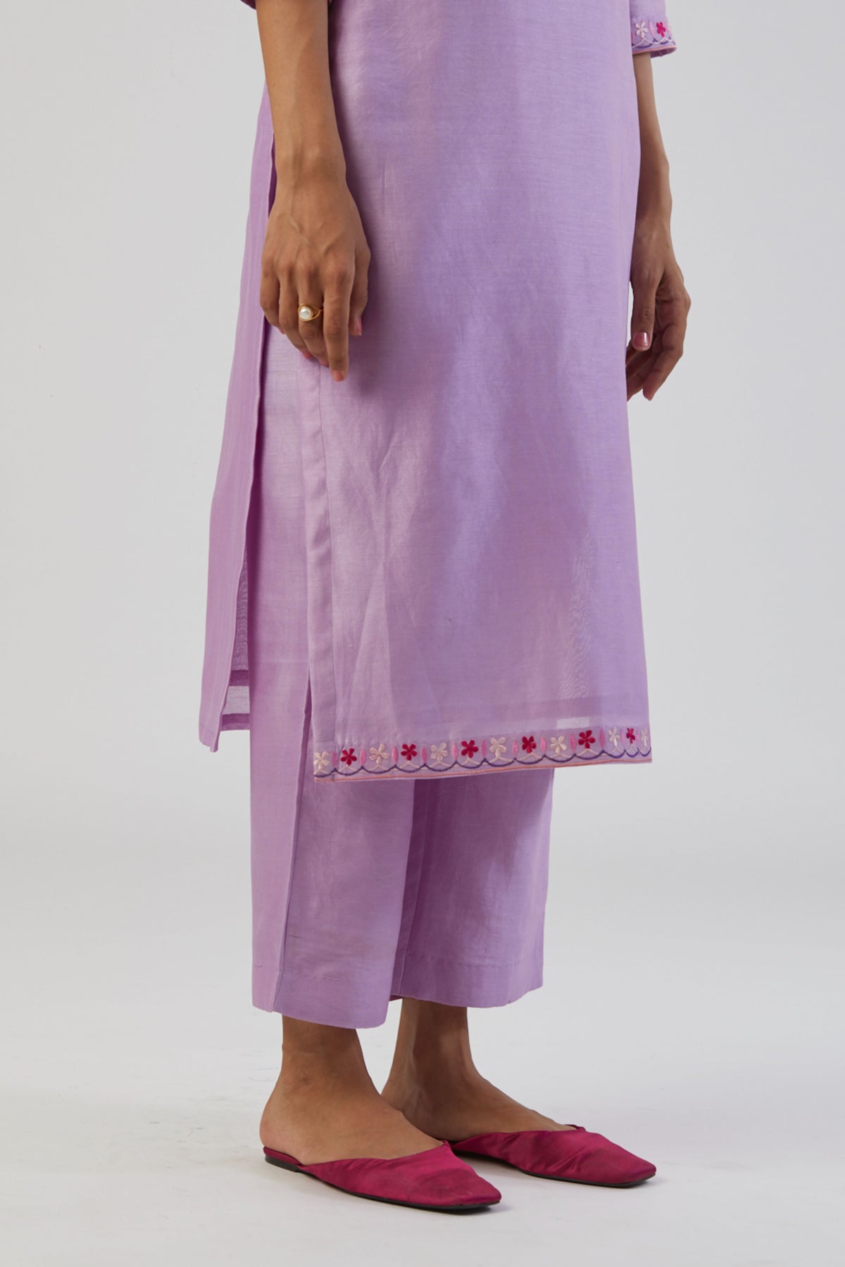 Lilac embroidery kurta set