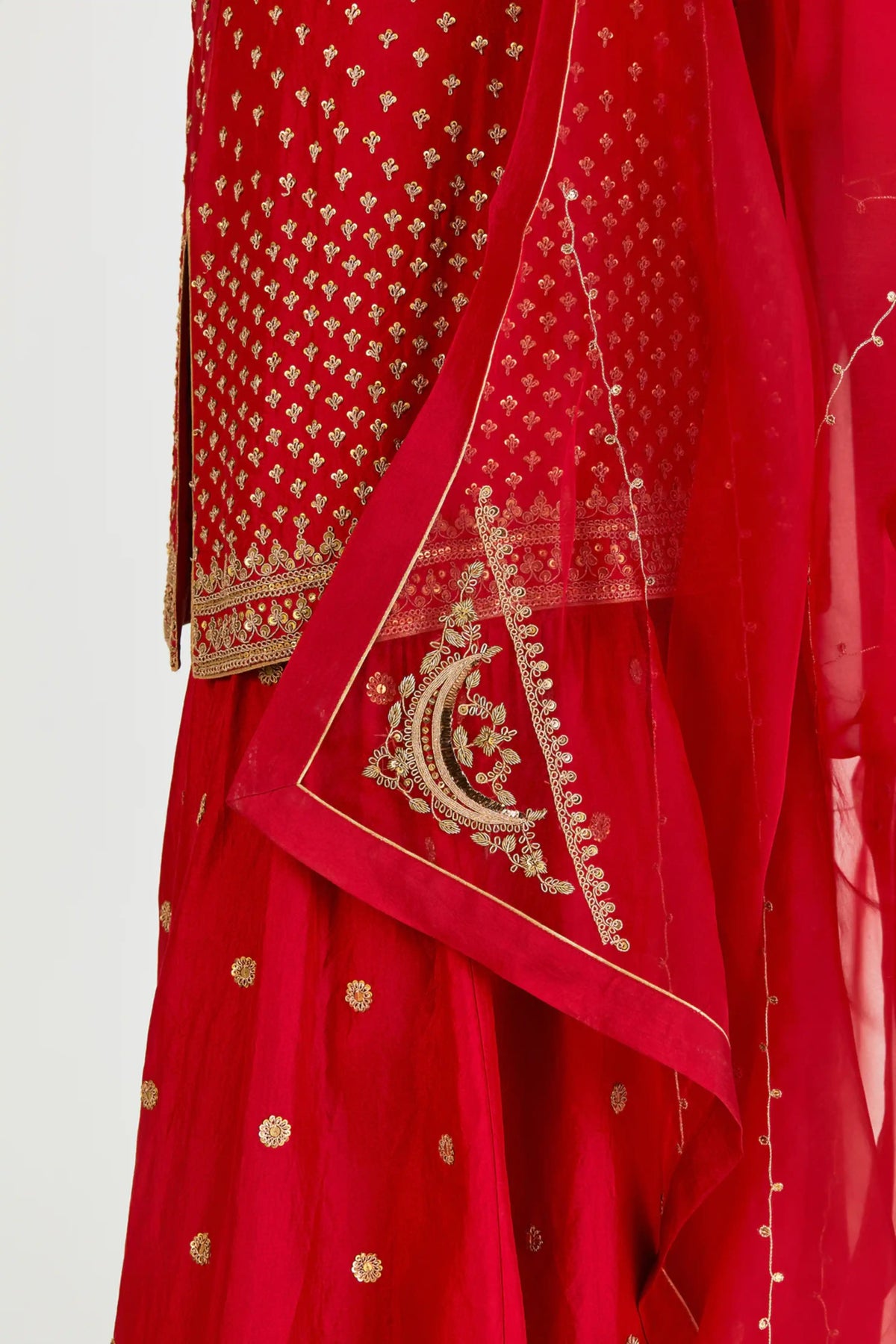 Akina Dupatta