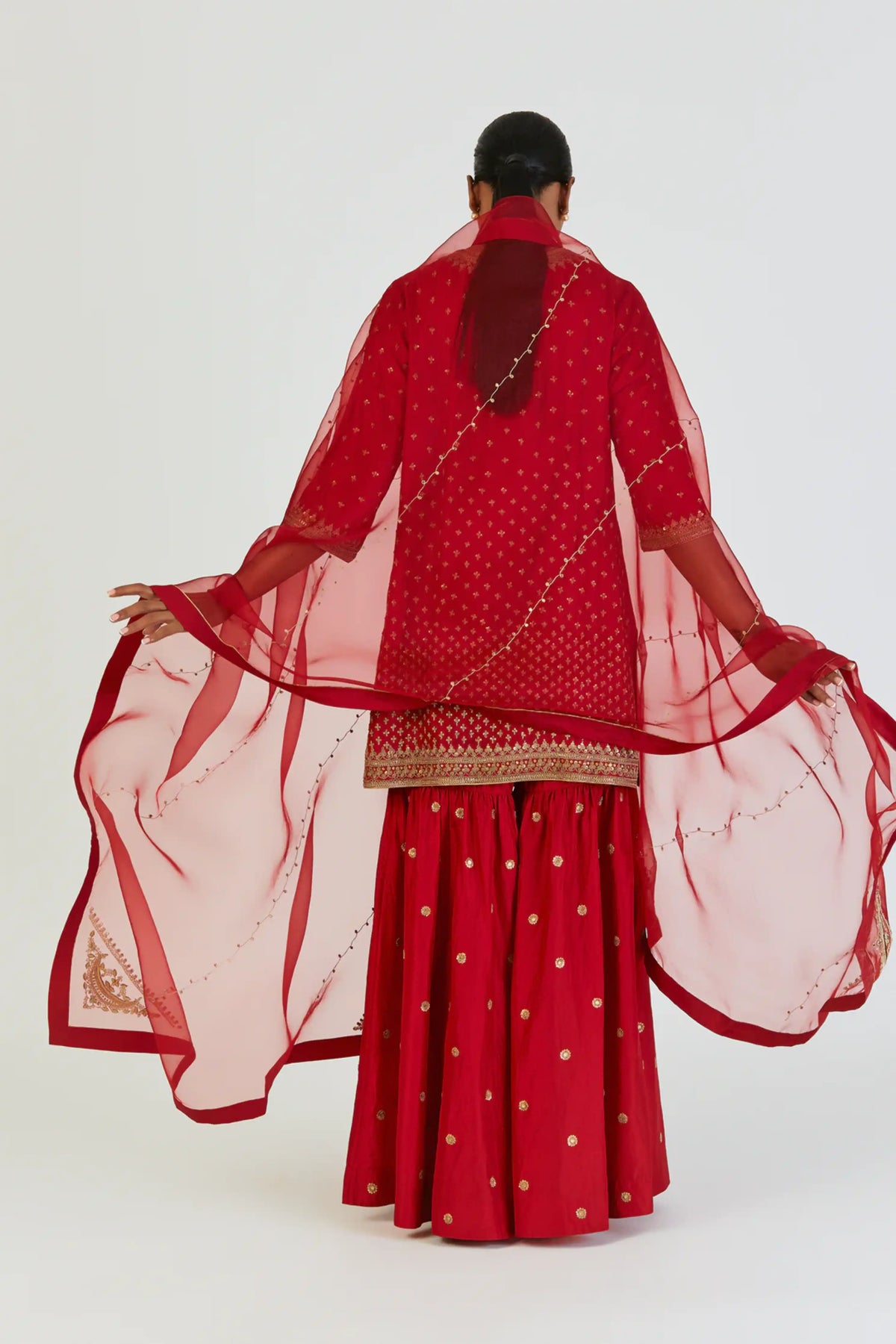 Akina Dupatta