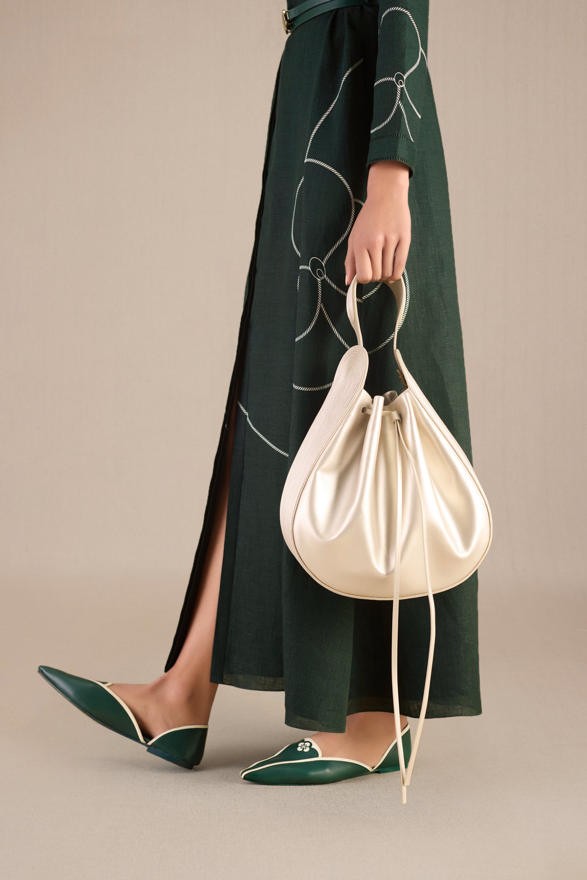 Haya Bucket Bag Metallic Pearl