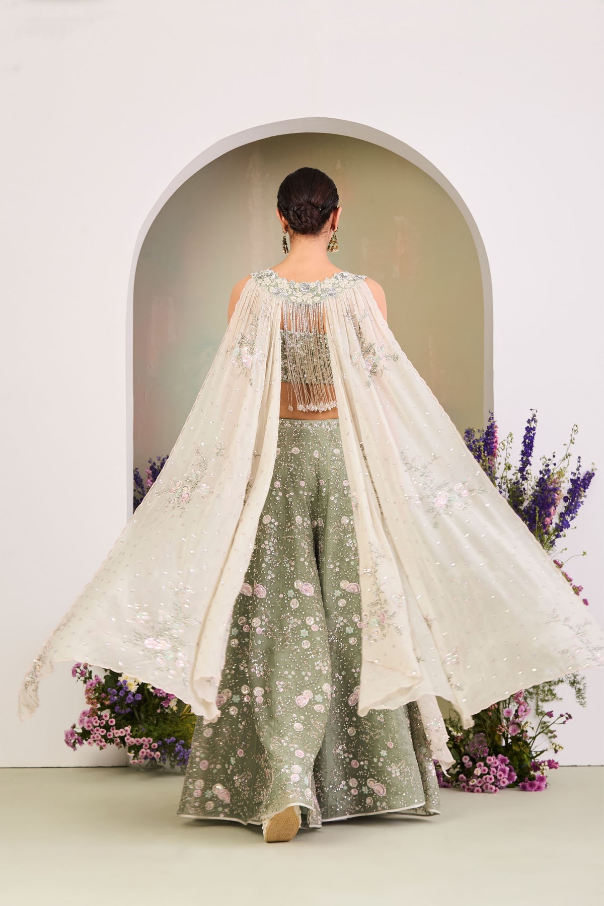 Nahla Cape Set