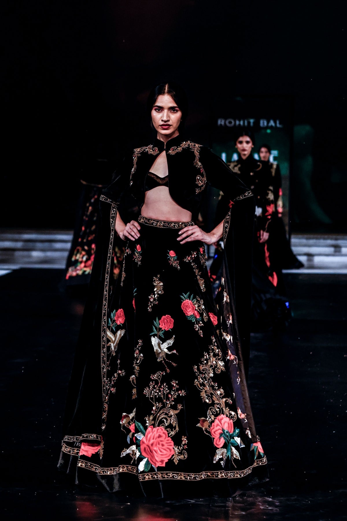 Velvet Embroidered Short Jacket Set