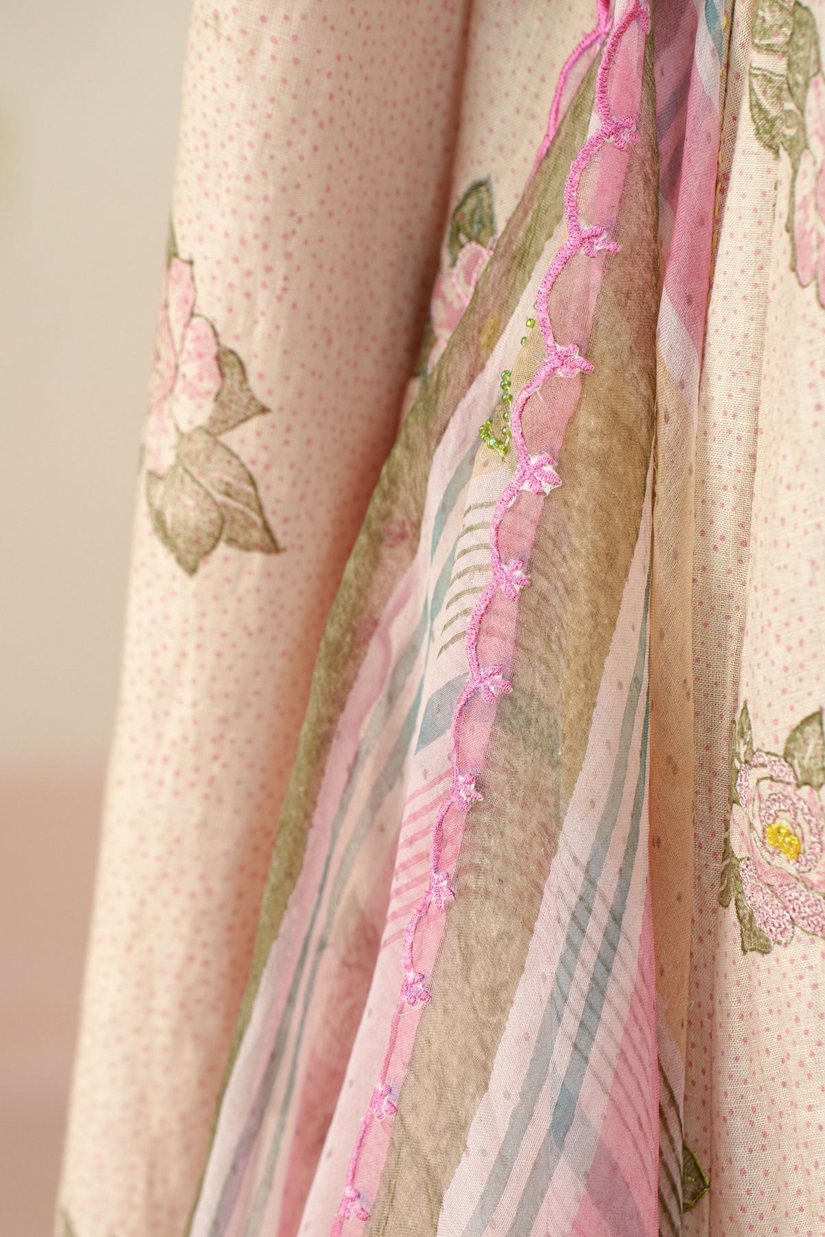 Rose De Meaux Dupatta