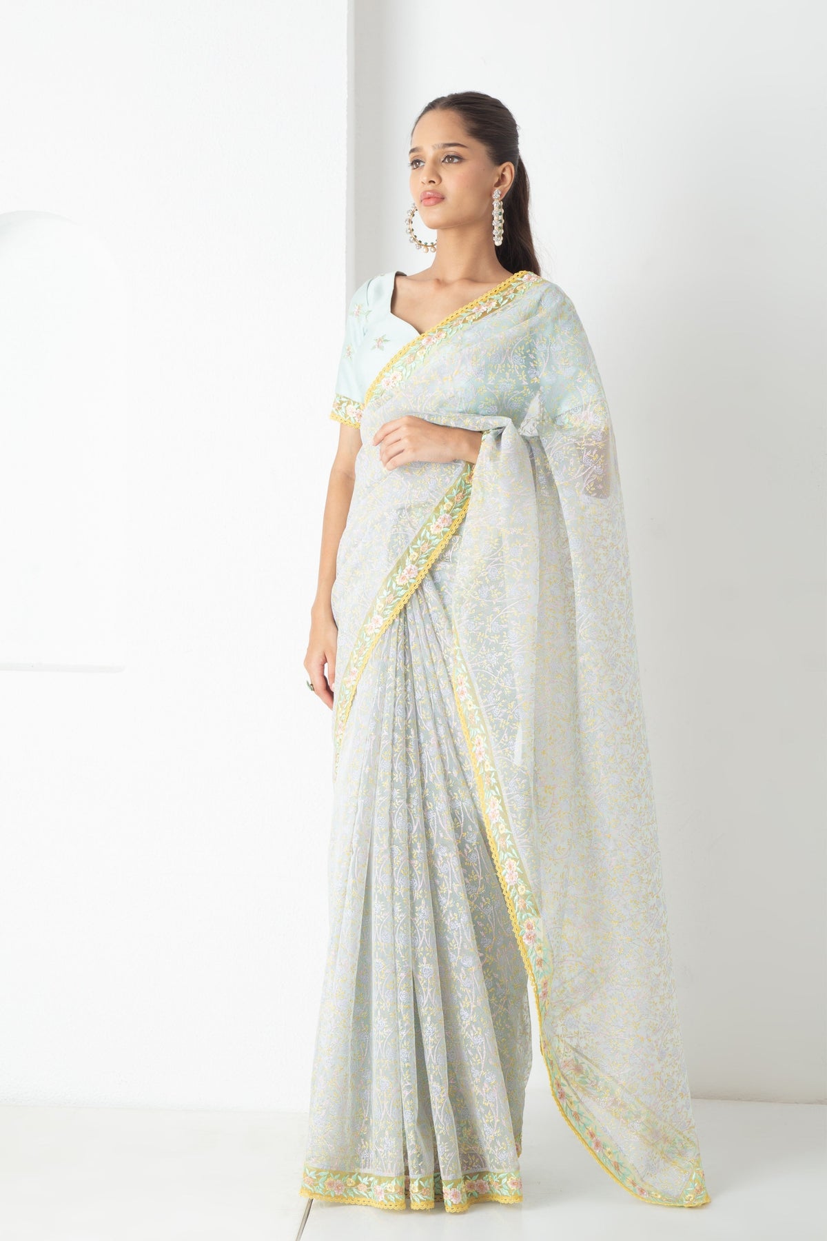 Izel Saree With Blouse