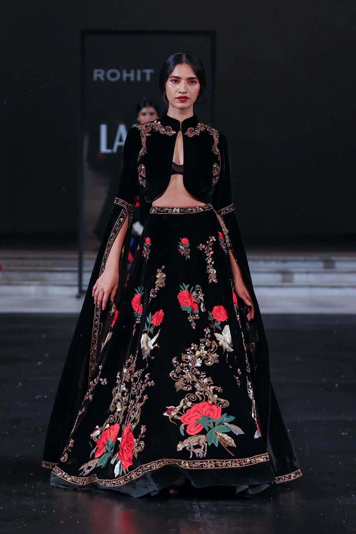 Velvet Embroidered Short Jacket Set