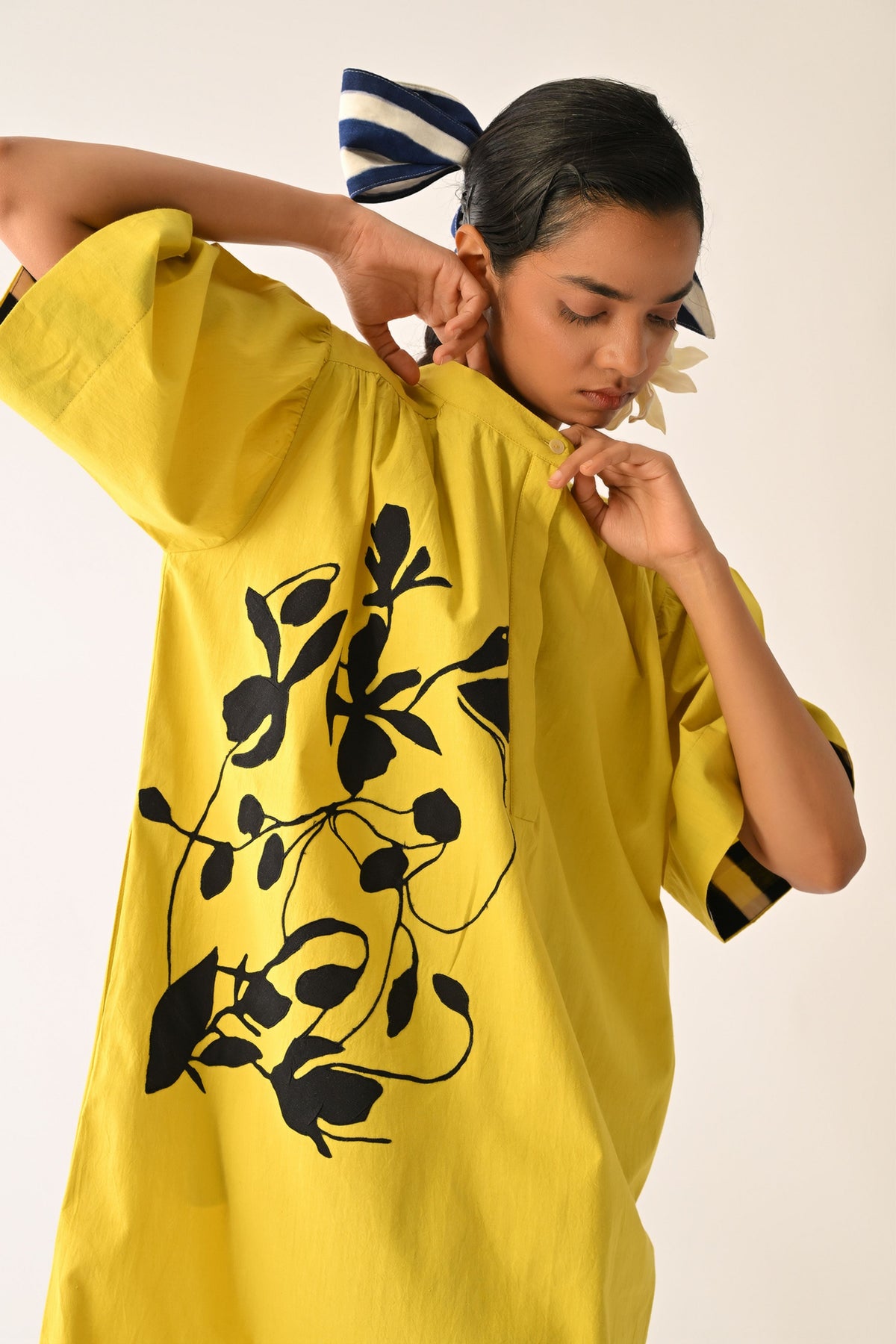 Mono Citrus Beach Applique Dress