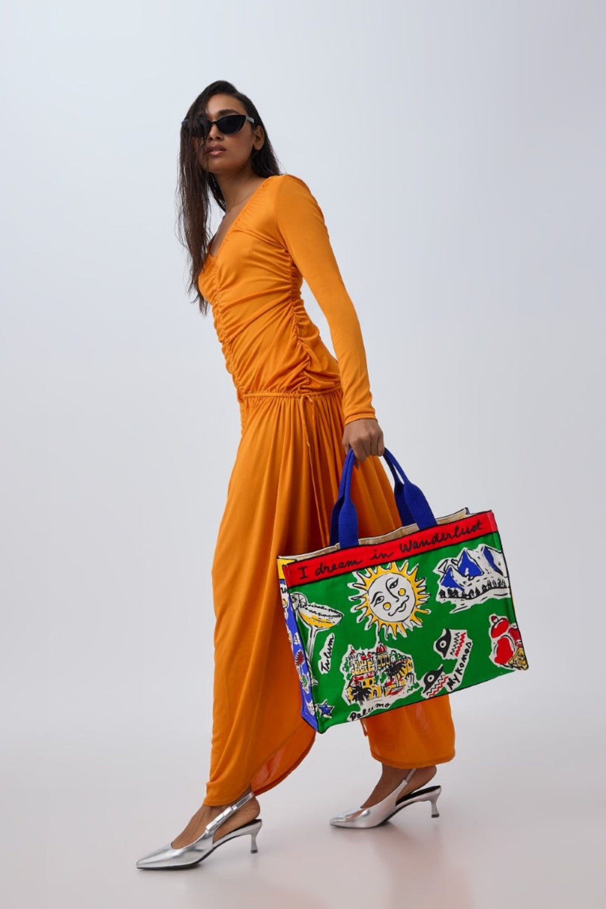 The Wanderlust in Multi in Colour Bag