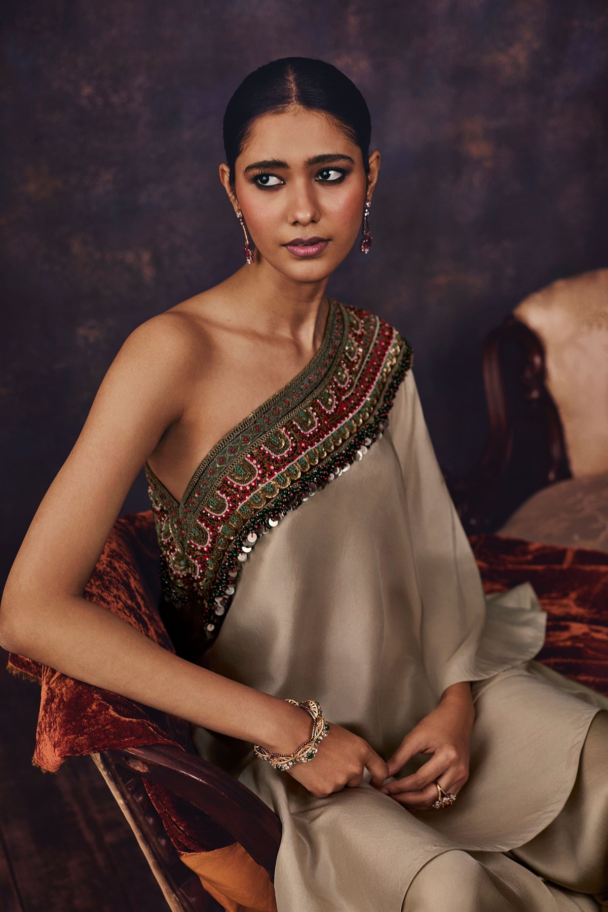 Av Dori Thread Offshoulder Kaftaan