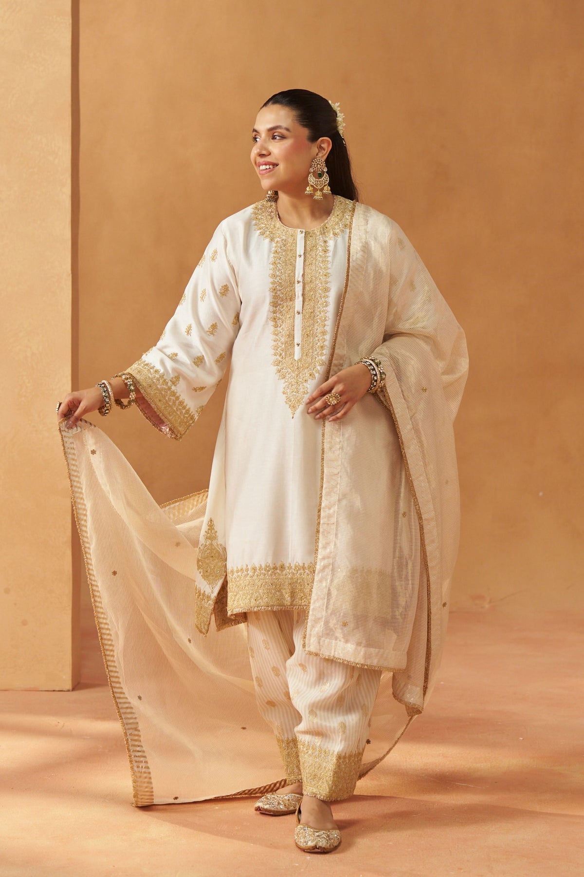 Zeenal Daisy Ivory A-Line Kurta Set