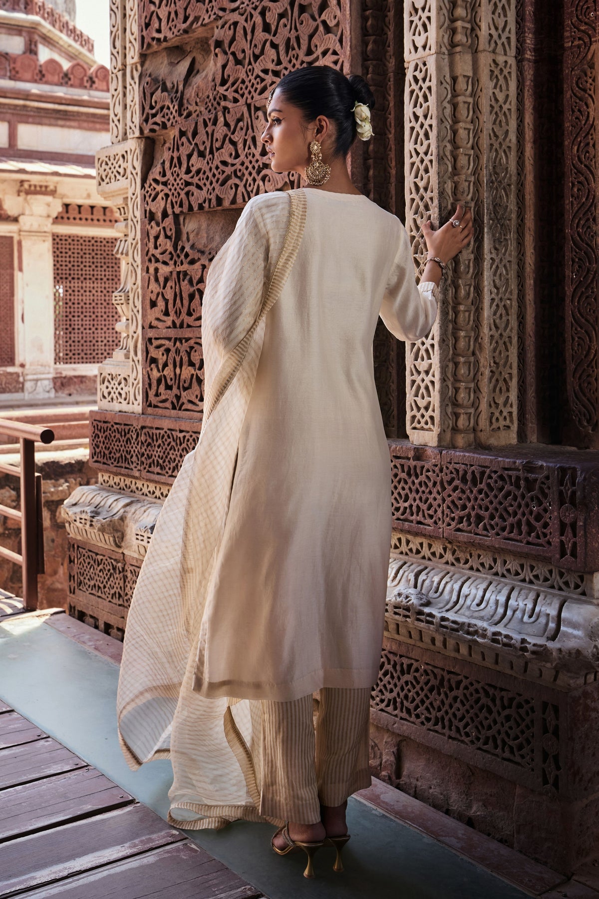 Erum Ivory Kurta Set