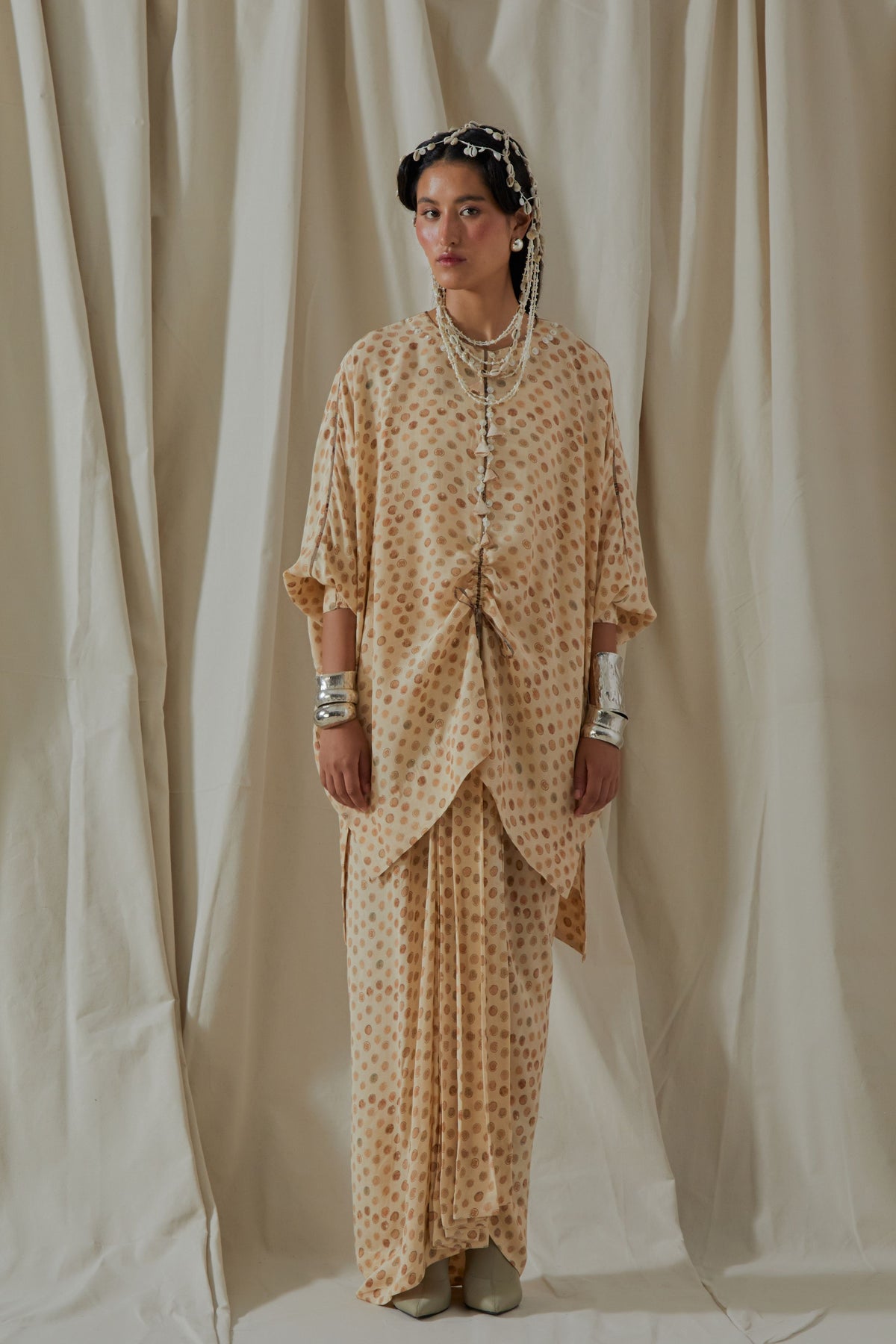 Kuru Ecru Trapeze Kurta Set