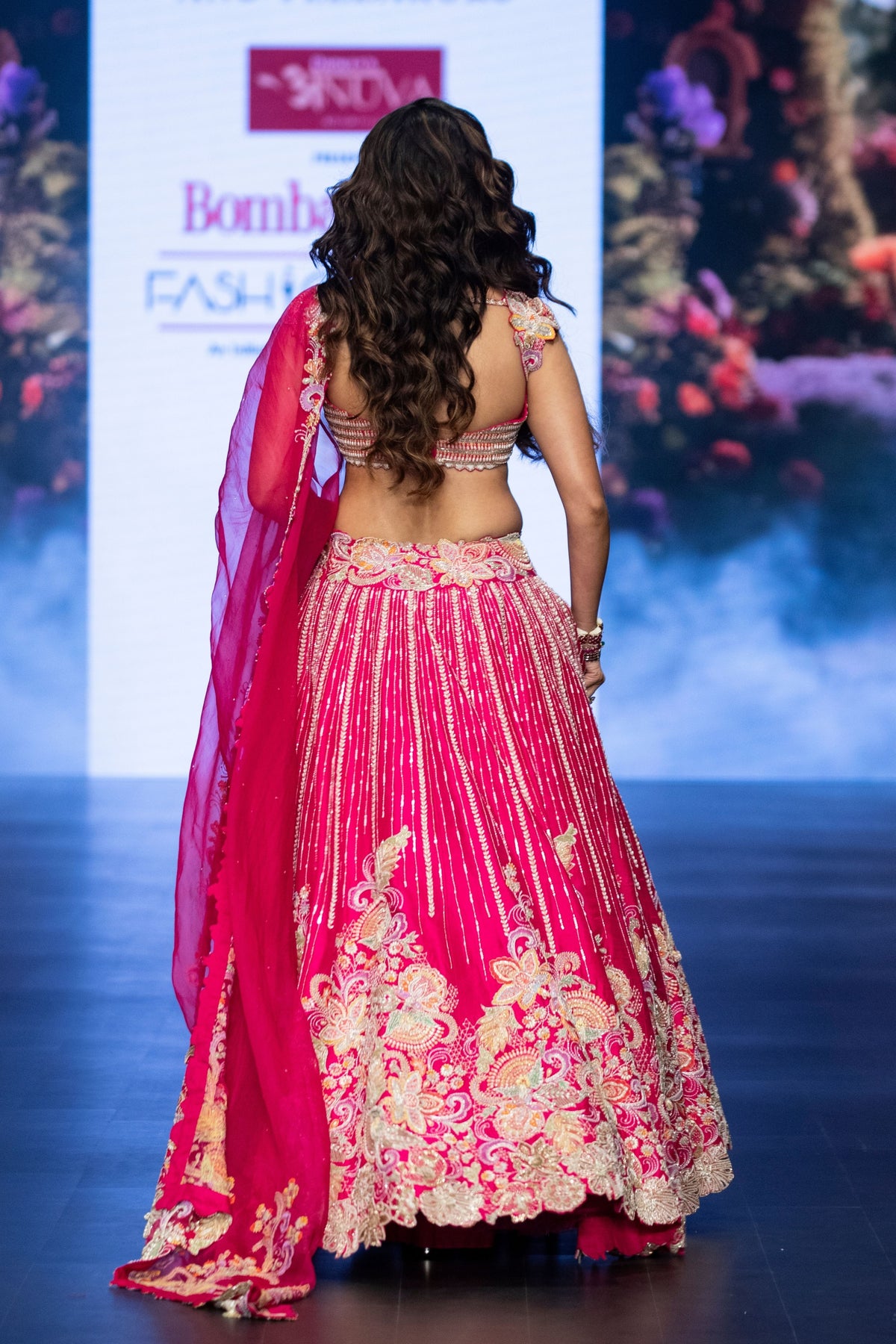 Raha Lehenga Set