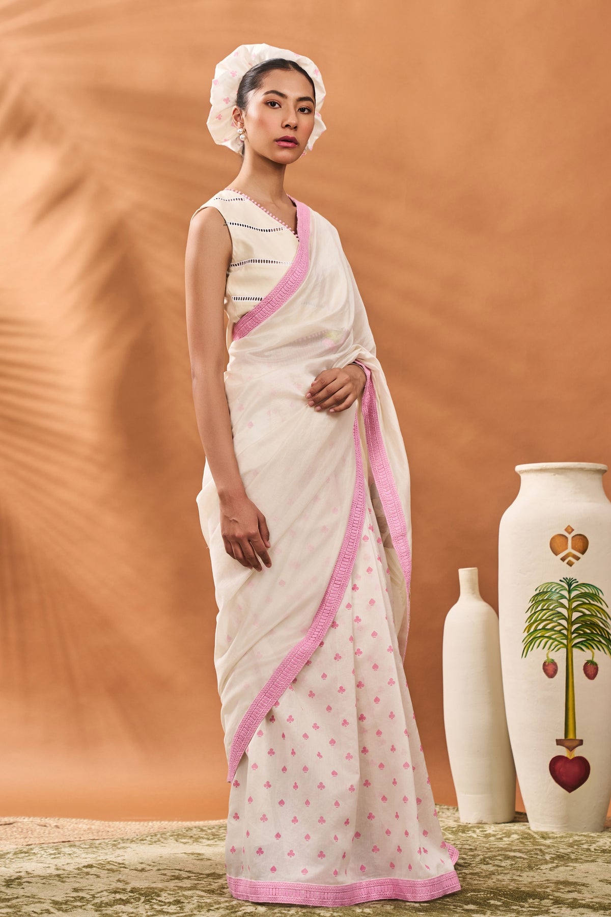 Ivory Floral Frame Saree