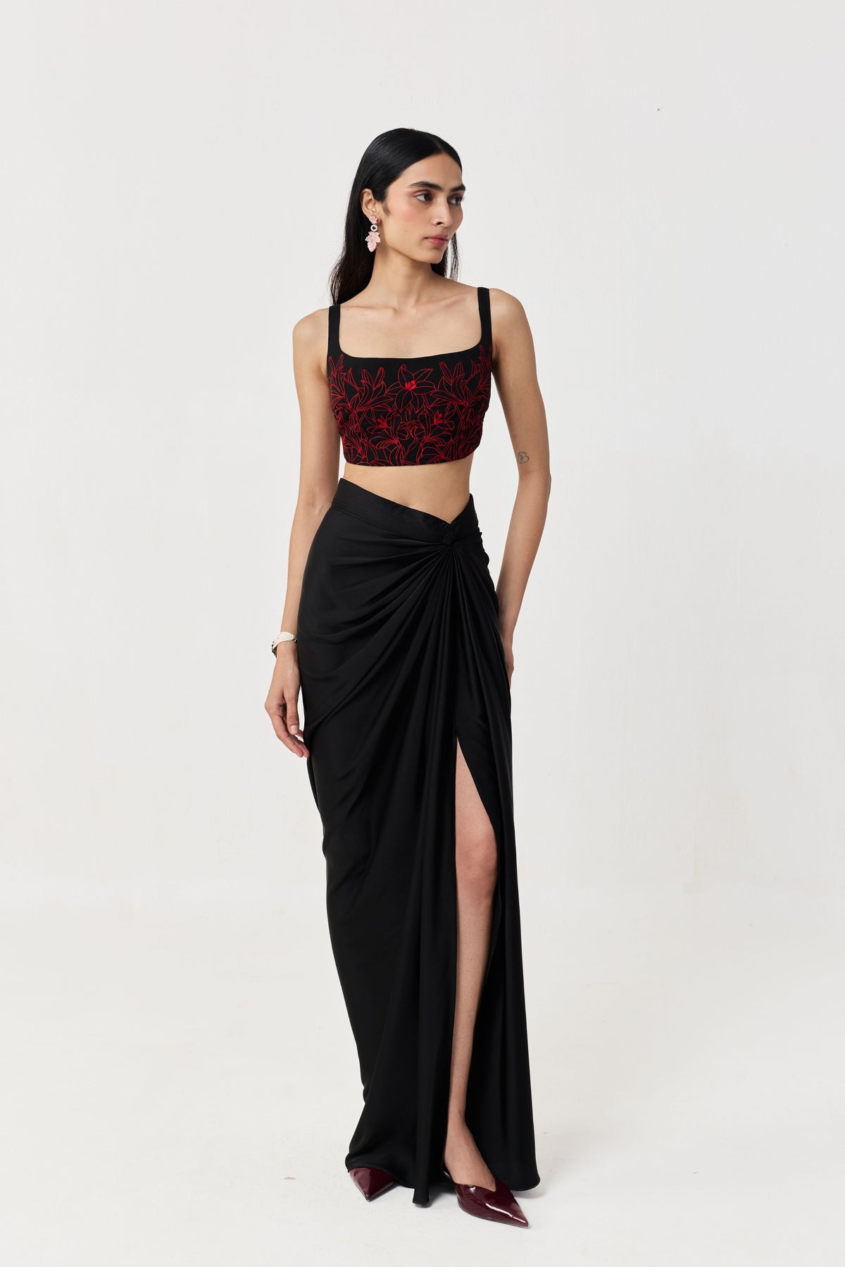 Wild Lily Black Red Cape Set