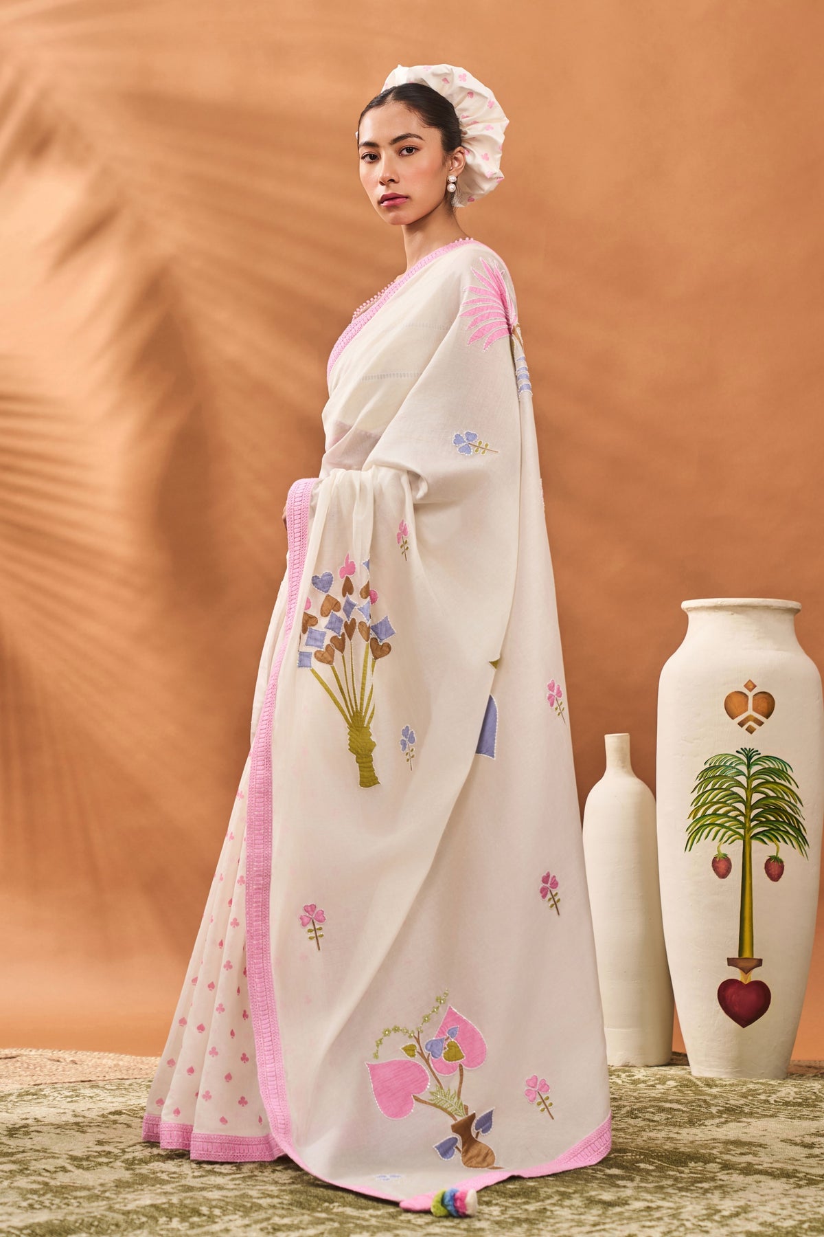 Ivory Floral Frame Saree