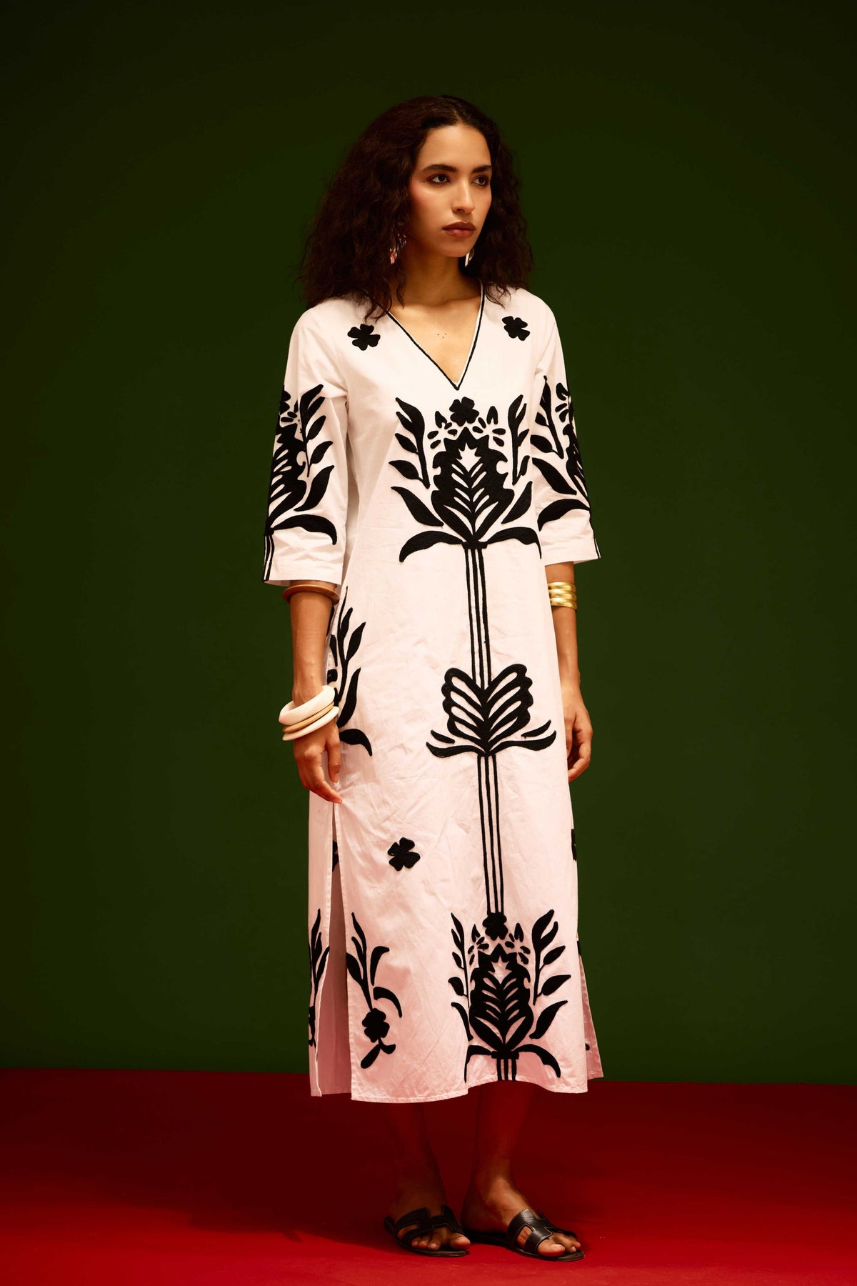Black Tulip Ivory Dress