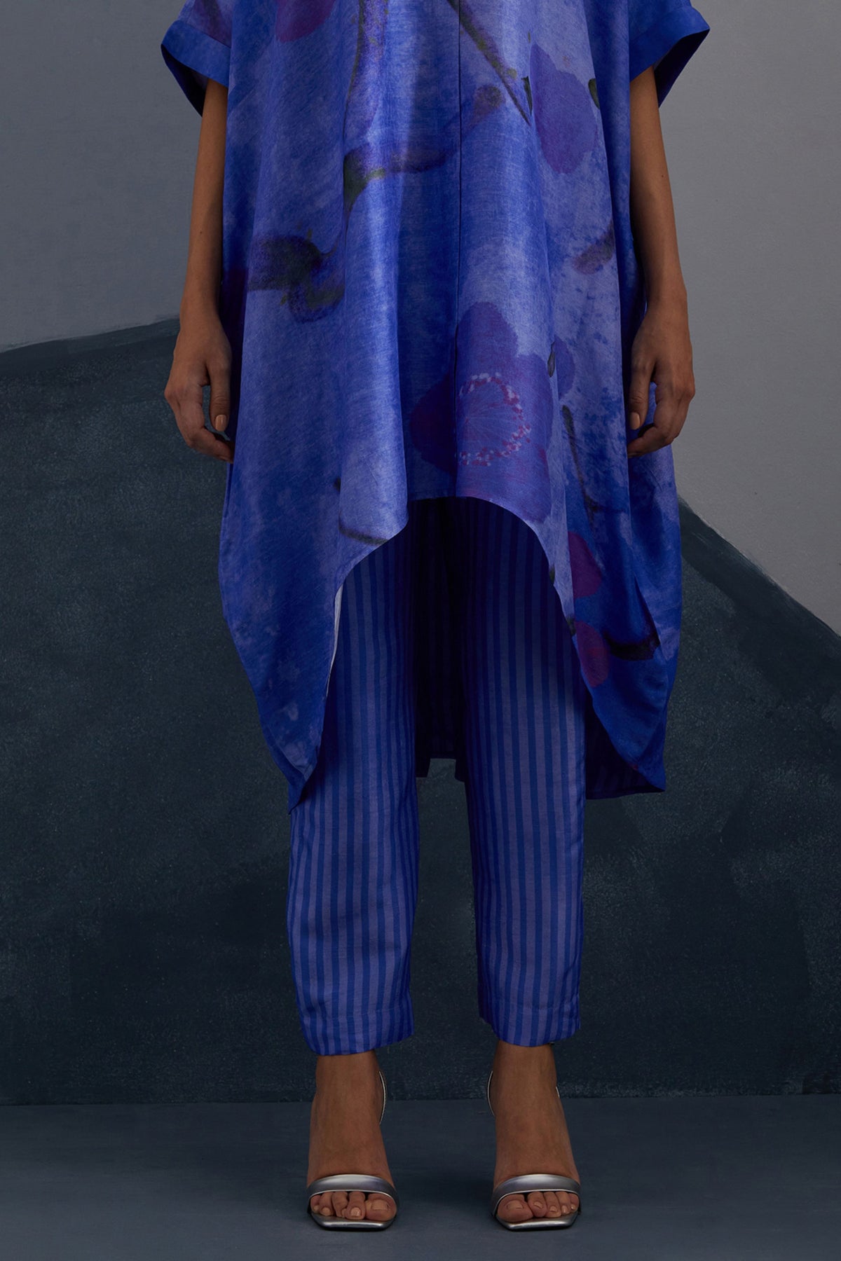 Vineyard Blue Kaftan Set
