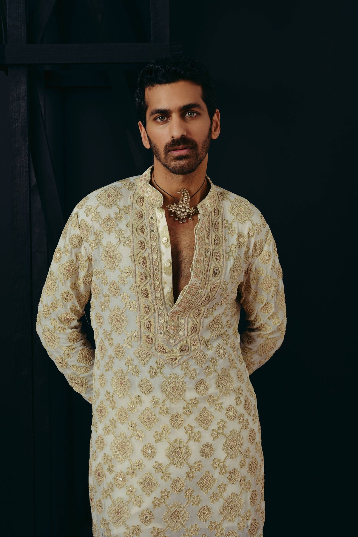 Avyaya Kurta Set