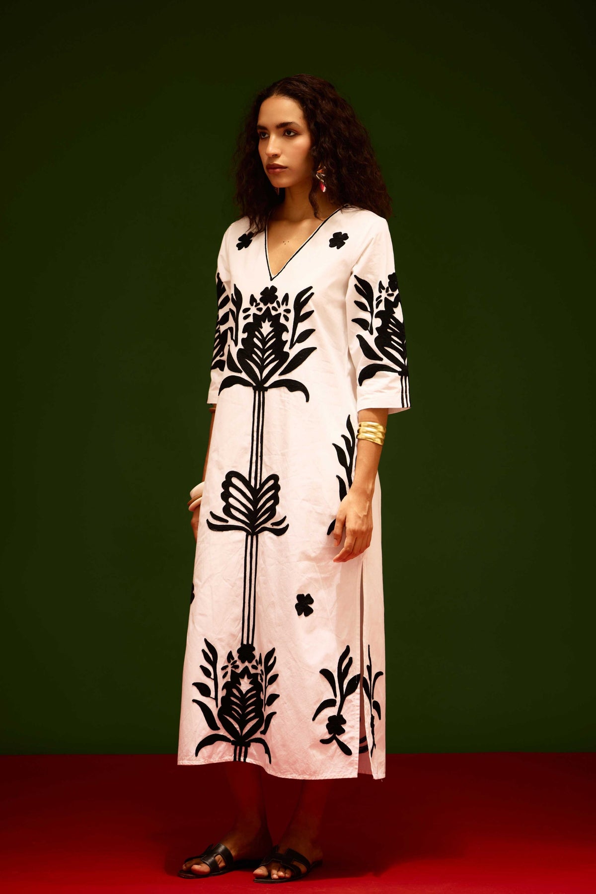 Black Tulip Ivory Dress