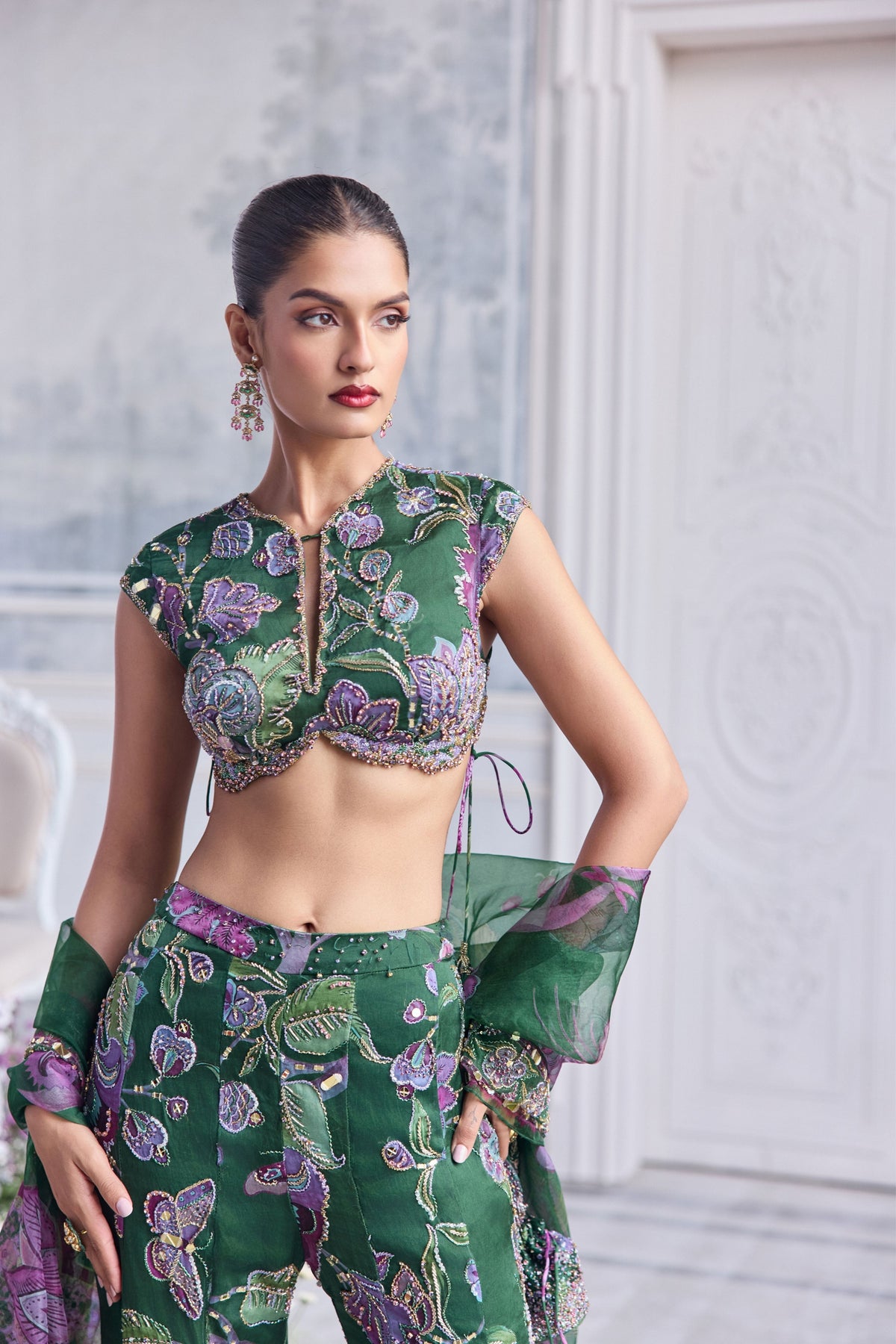 Nora Sharara Set
